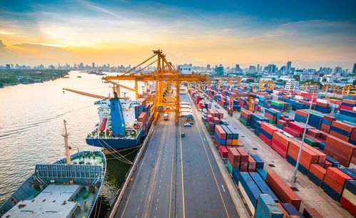 国际贸易一多半的事儿都在物流上 一